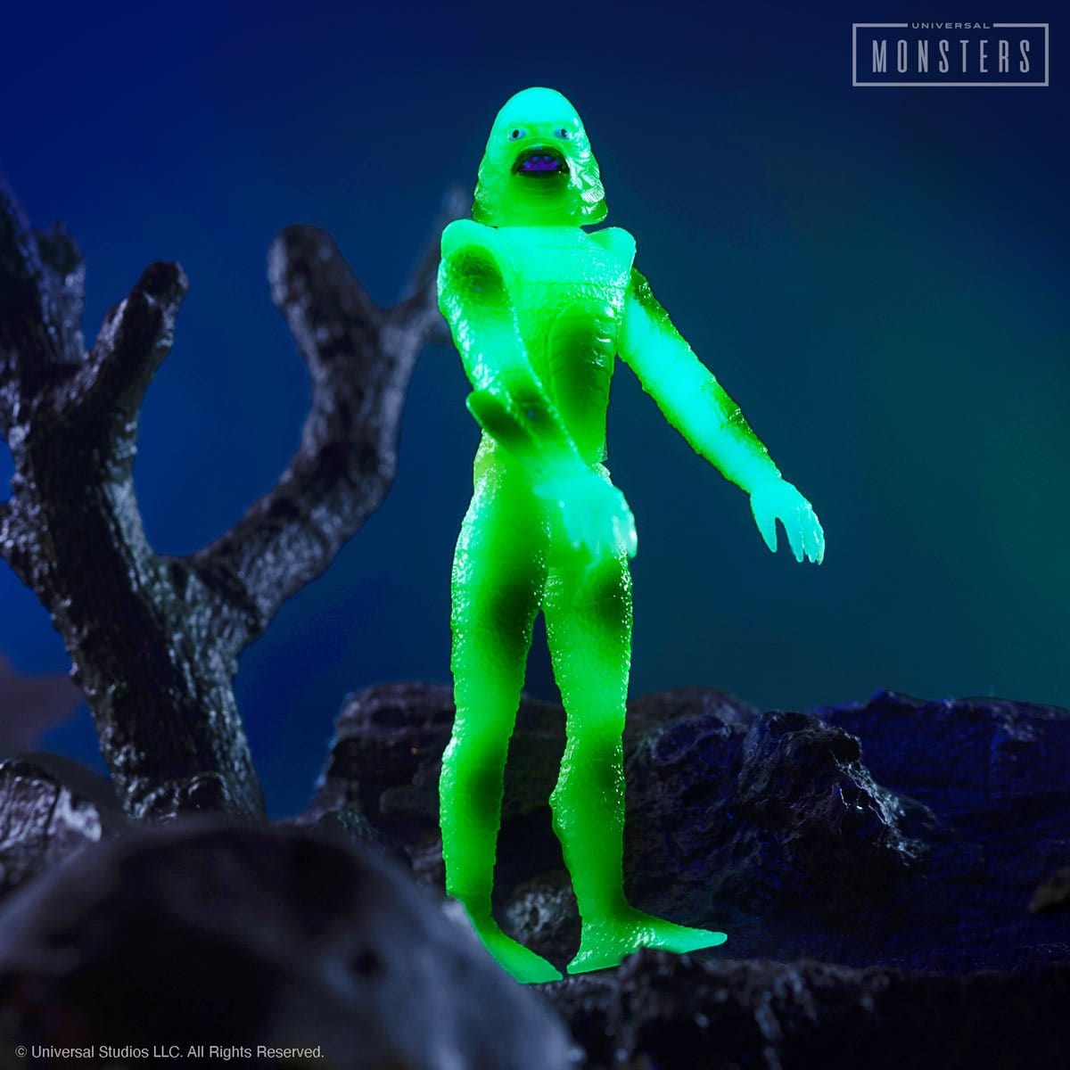 Creature from the Black Lagoon (Super She Creature) Glow-in-the-Dark ReAction Figure Exclusive - Pop-O-Loco - Super7